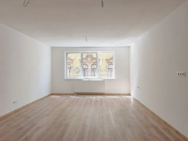 Eladó lakás Budapest VI. kerület 74 nm