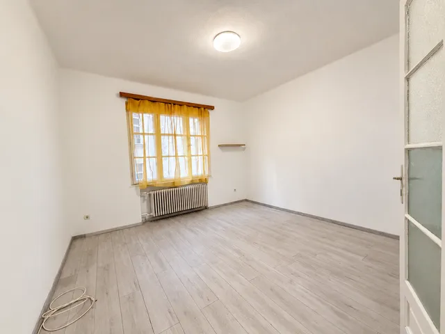 Eladó lakás Budapest VIII. kerület, II. János Pál pápa tér, 90 34 nm
