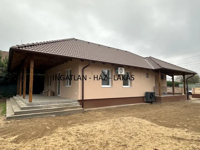 Eladó ház Veresegyház 120 nm