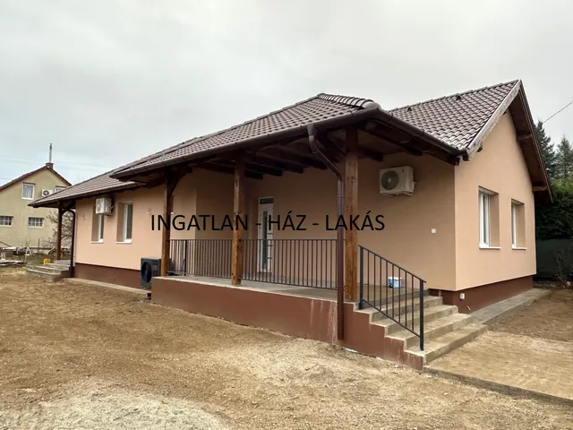 Eladó ház Veresegyház 120 nm