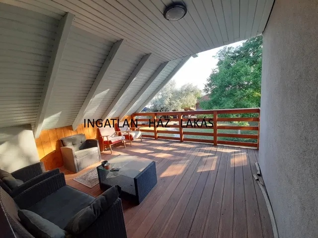 Eladó ház Veresegyház 240 nm