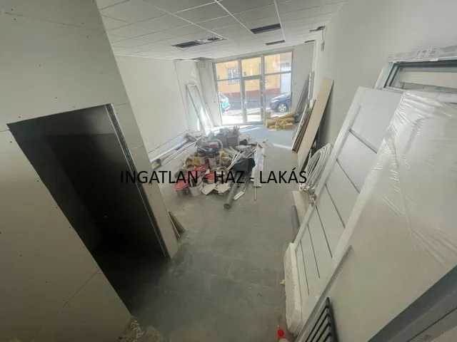 Kiadó kereskedelmi és ipari ingatlan Budapest IV. kerület 51 nm