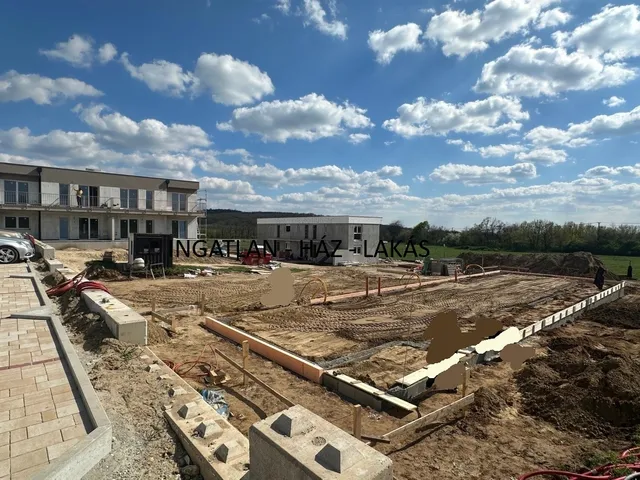 Eladó lakás Mogyoród 45 nm