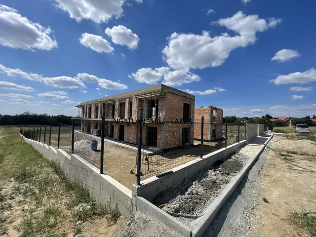 Eladó lakás Mogyoród 45 nm