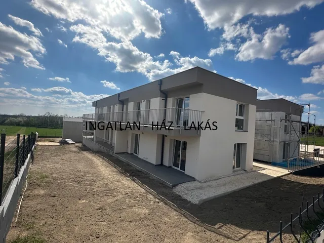 Eladó lakás Mogyoród 45 nm