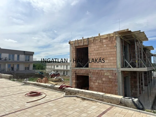Eladó lakás Mogyoród 45 nm