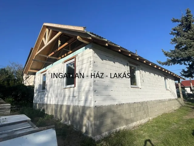 Eladó ház Csörög 97 nm