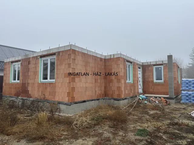 Eladó ház Erdőkertes 126 nm