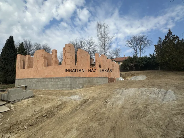 Eladó ház Erdőkertes 125 nm