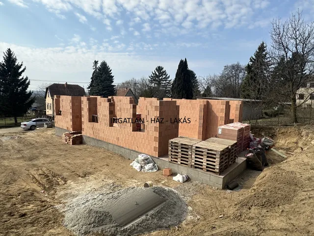 Eladó ház Erdőkertes 125 nm