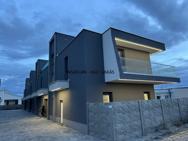 Eladó ház Mogyoród 152 nm