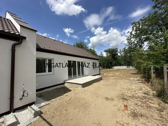 Eladó ház Veresegyház 97 nm