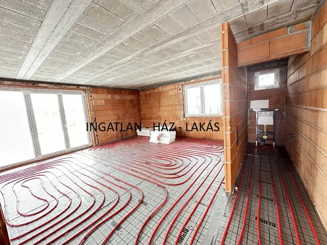 Eladó ház Nagytarcsa 145 nm