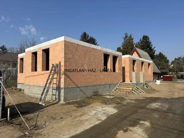 Eladó ház Erdőkertes 125 nm