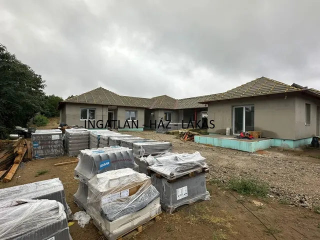 Eladó ház Erdőkertes 118 nm