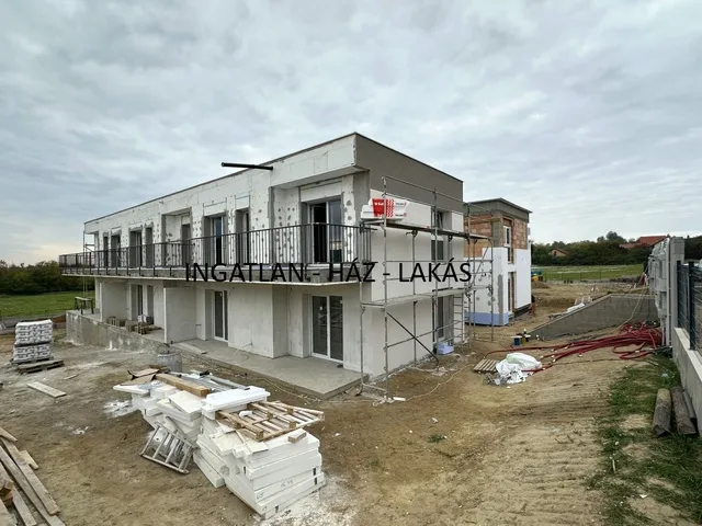 Eladó lakás Mogyoród 68 nm