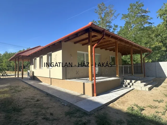 Eladó ház Erdőkertes 127 nm
