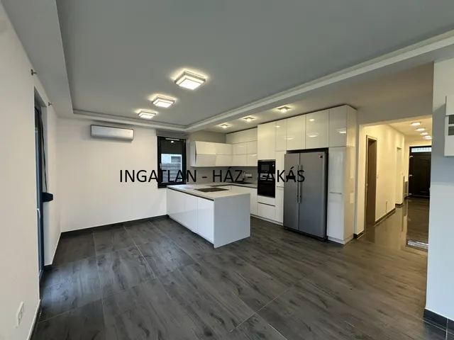 Eladó ház Nagytarcsa 105 nm