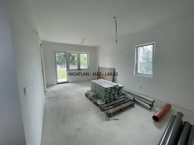 Eladó ház Csörög 75 nm