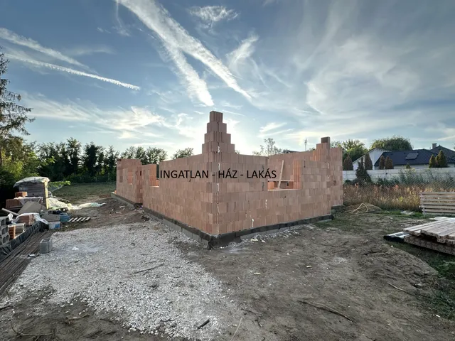 Eladó ház Szada 115 nm