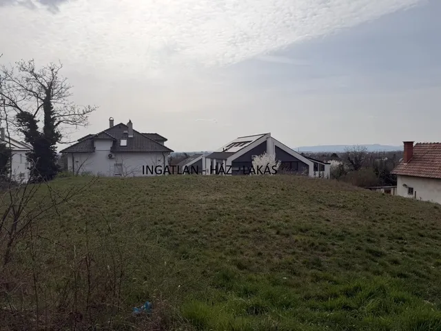 Eladó telek Budapest XVI. kerület, Cinkota 670 nm