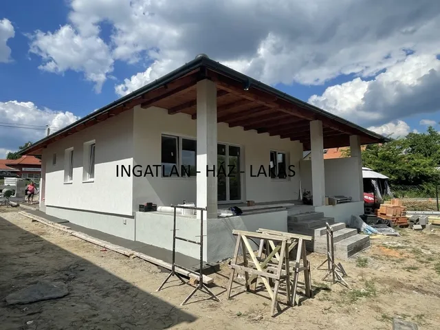 Eladó ház Erdőkertes 120 nm