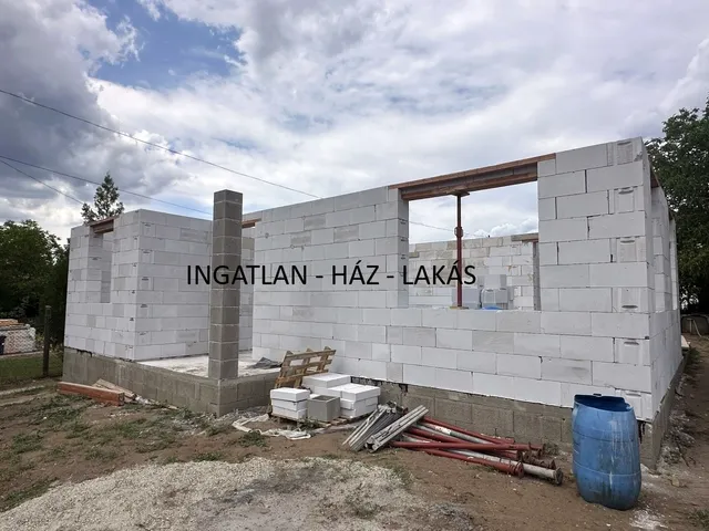 Eladó ház Csörög 105 nm