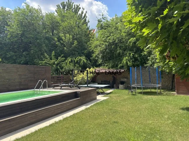 Eladó ház Budapest XIV. kerület, Alsórákos 168 nm