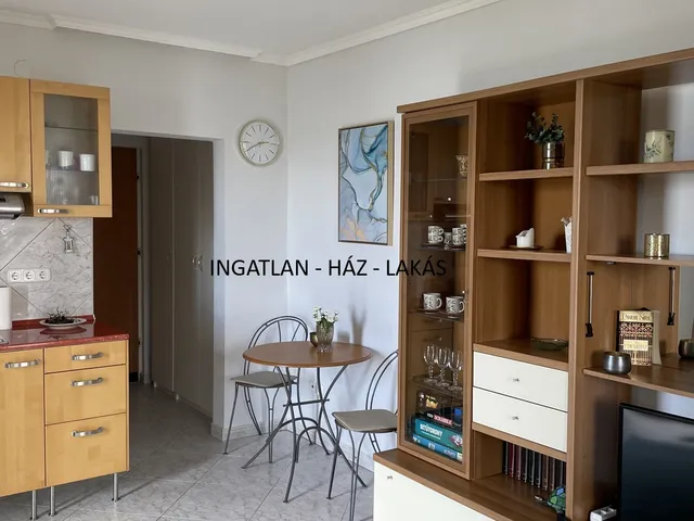 Kiadó lakás Siófok, Beszédes József Sétány 29 nm