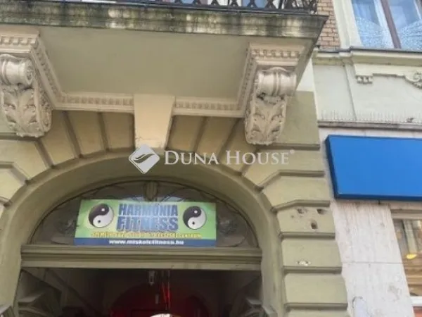 Eladó kereskedelmi és ipari ingatlan Miskolc 67 nm