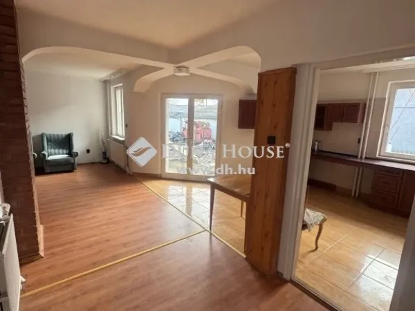 Kiadó ház Debrecen, Hatvan utcai kert 185 nm