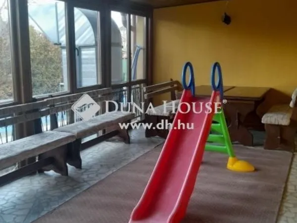 Eladó kereskedelmi és ipari ingatlan Hajdúszoboszló 1980 nm