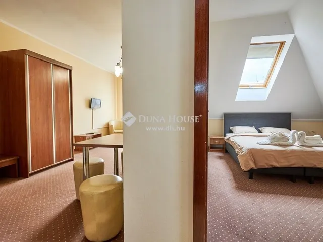 Eladó kereskedelmi és ipari ingatlan Hajdúszoboszló 1980 nm