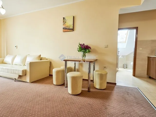 Eladó kereskedelmi és ipari ingatlan Hajdúszoboszló 1980 nm