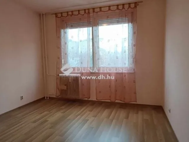 Eladó lakás Debrecen, Vénkert 71 nm
