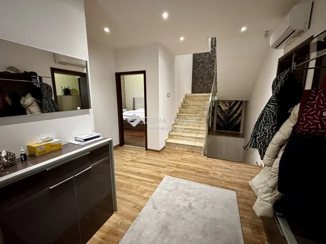 Eladó ház Debrecen, Széchenyikert 239 nm