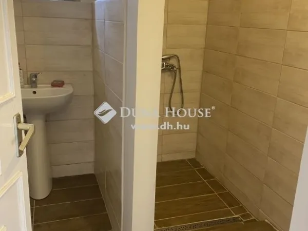 Eladó ház Debrecen, Biharikert 276 nm