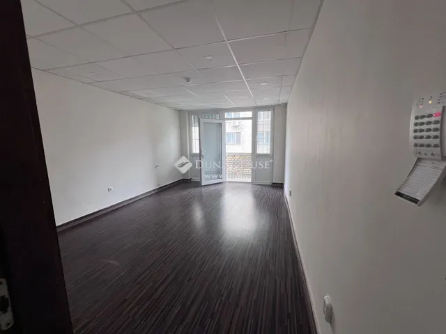 Eladó kereskedelmi és ipari ingatlan Debrecen, Belváros 45 nm