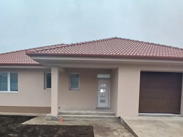 Eladó ház Debrecen, Nagysándor-telep 190 nm