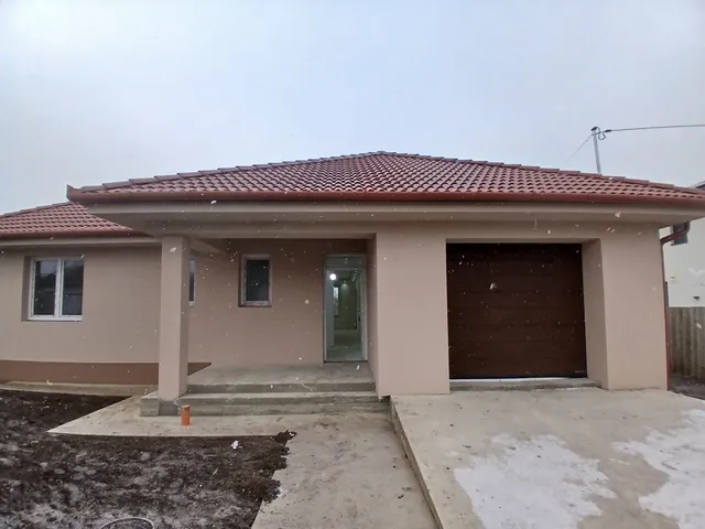 Eladó ház Debrecen, Nagysándor-telep 190 nm