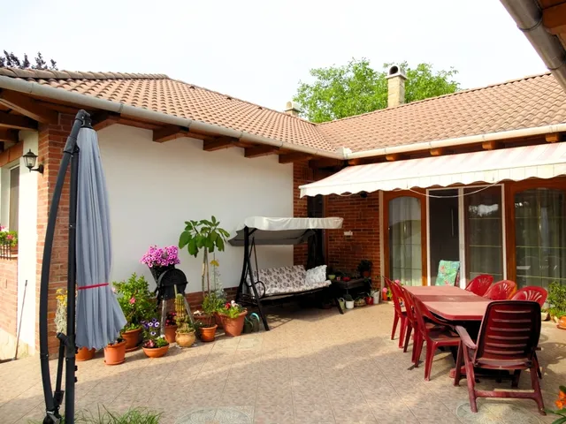 Eladó ház Debrecen, Kerekestelep 170 nm