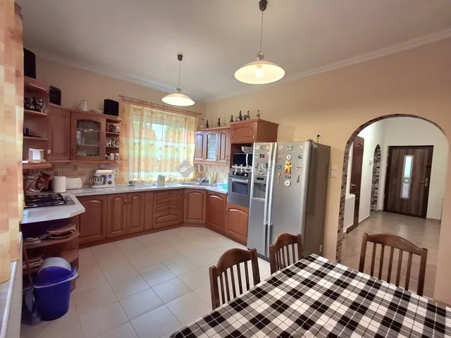 Eladó ház Debrecen, Júliatelep 116 nm
