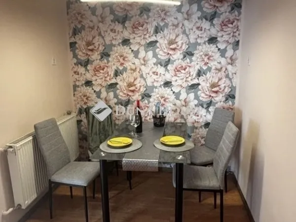 Eladó lakás Debrecen, Széchenyikert 79 nm