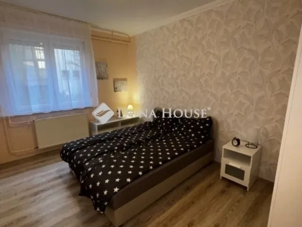 Eladó lakás Debrecen, Széchenyikert 79 nm