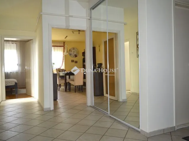 Eladó ház Debrecen, Homokkert 270 nm