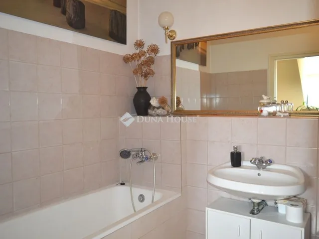 Eladó ház Debrecen, Homokkert 270 nm