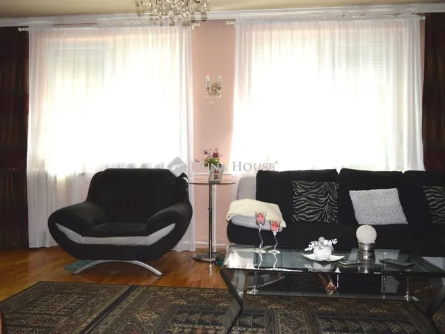 Eladó ház Debrecen, Homokkert 270 nm