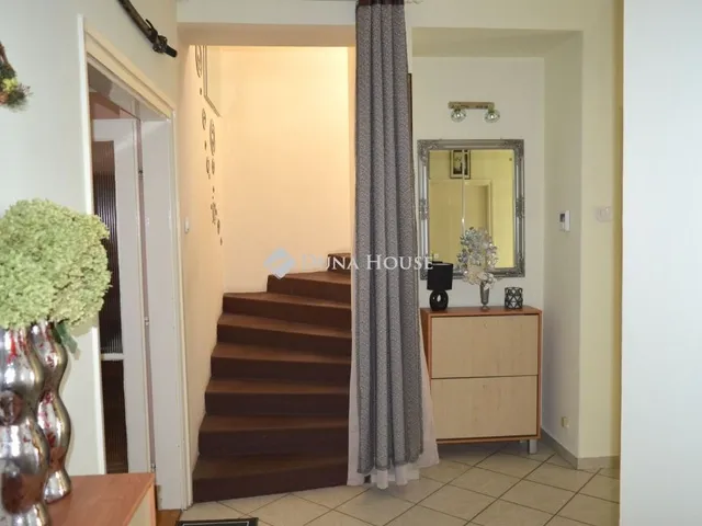 Eladó ház Debrecen, Homokkert 270 nm