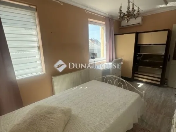 Eladó ház Debrecen, Pércsikert 210 nm