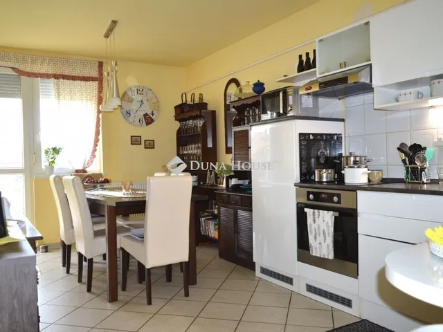 Eladó ház Debrecen, Homokkert 270 nm